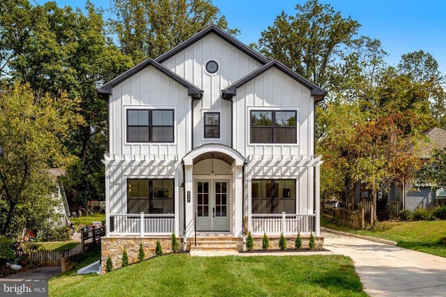 4517 Clermont Pl, Garrett Park