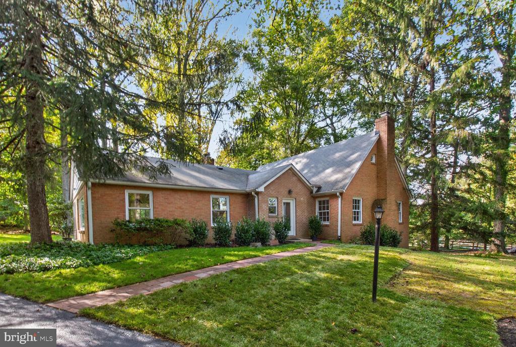 15920 Woods Center Rd, SILVER SPRING