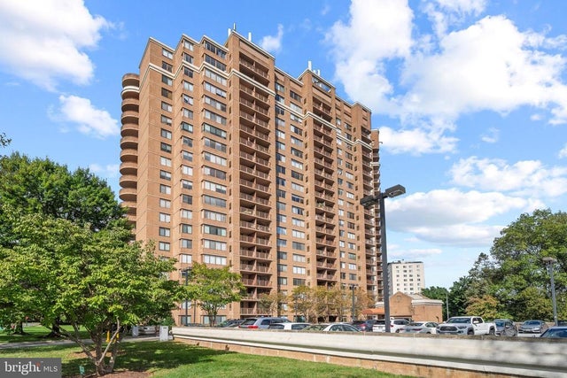 10101 Grosvenor Pl #214, Rockville