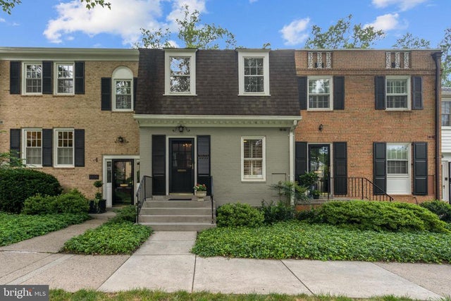 3533 Hamlet Pl #506, Chevy Chase
