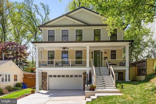 9309 Lindale Dr, Bethesda