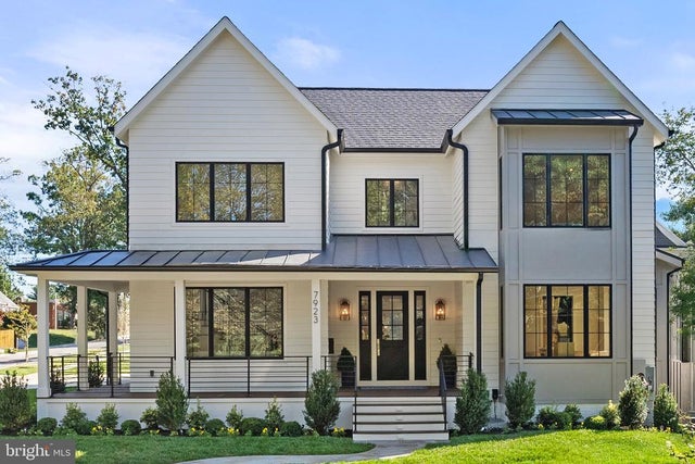 7923 Chelton Rd, Bethesda