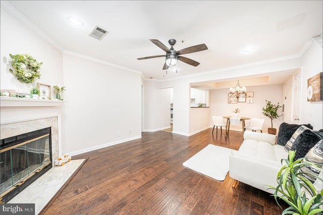5804 Inman Park Cir #340, Rockville