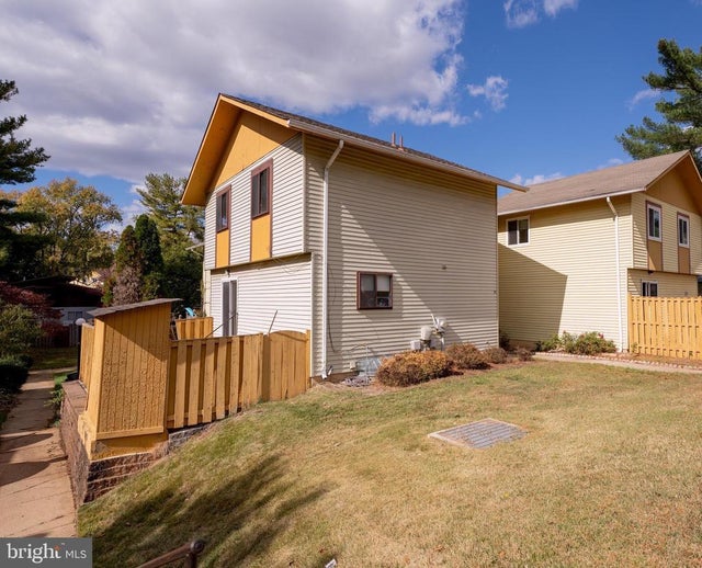 10 Brian Ct #242, Gaithersburg