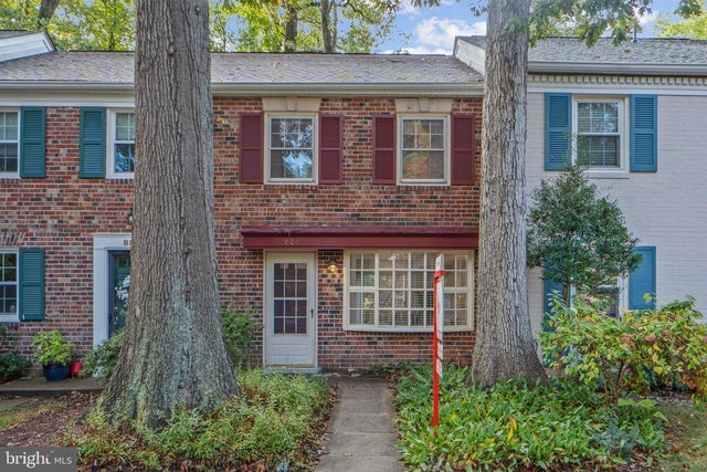 881 Azalea Dr #24-881, Rockville