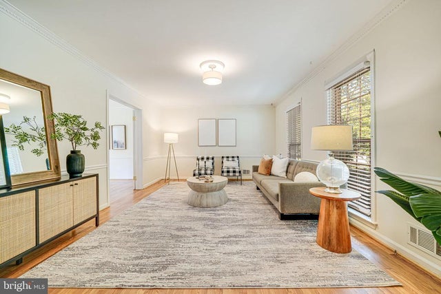 5002 Butternut Dr, Rockville