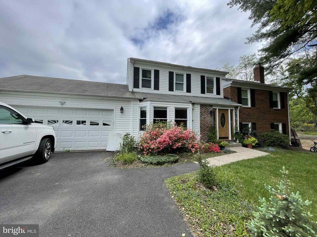 15602 Bondy Ln, Gaithersburg