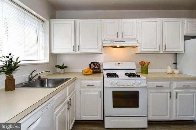 10637 Montrose Ave #204, Bethesda