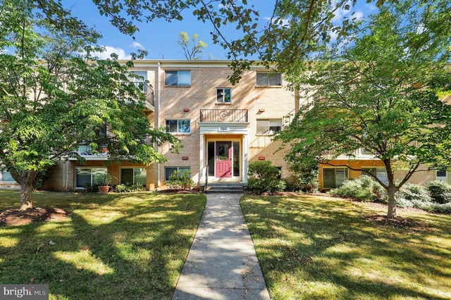 10661 Montrose Ave #202, Bethesda