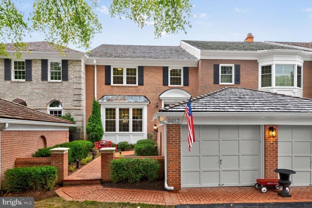 9412 Turnberry Dr, Potomac