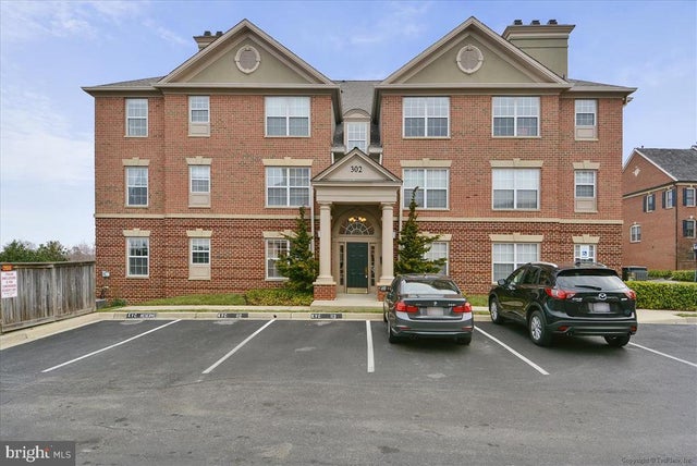 302 Ridgepoint Pl #16, Gaithersburg