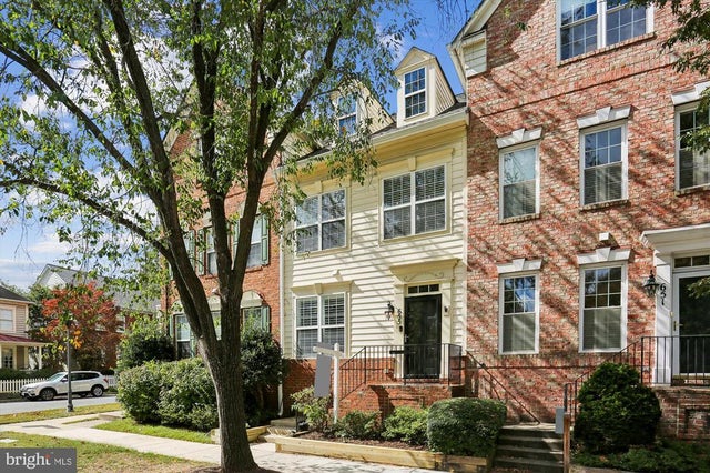 655 Gatestone Square St, Gaithersburg