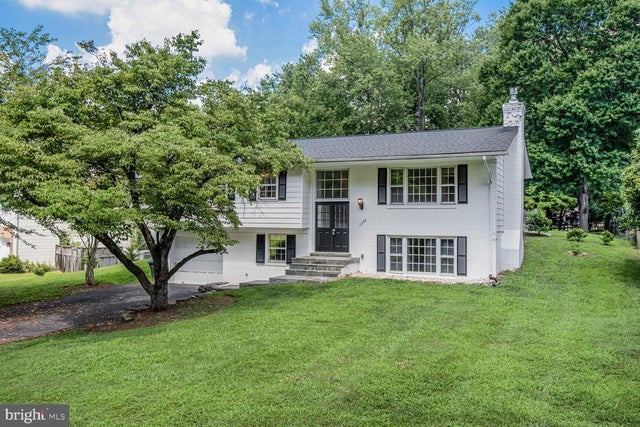 11733 Ambleside Dr, Potomac