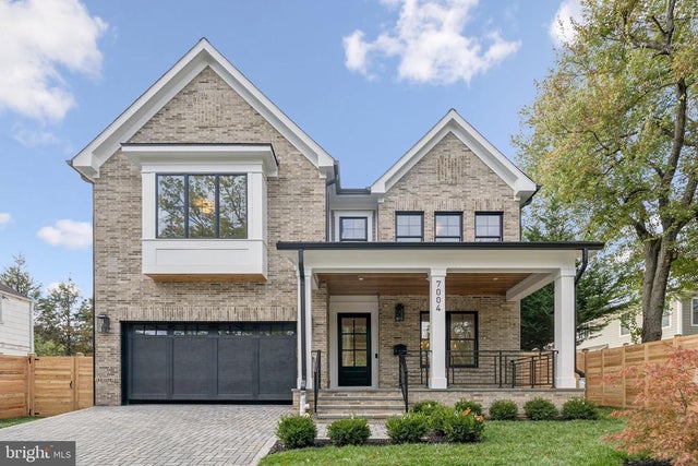 7004 Clarendon Rd, Bethesda