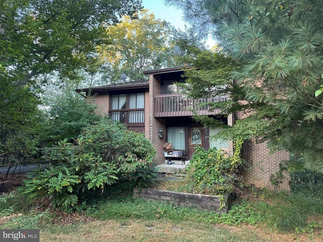 8617 Carlynn Dr, Bethesda
