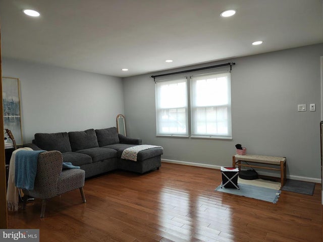 19136 Staleybridge Rd, Germantown