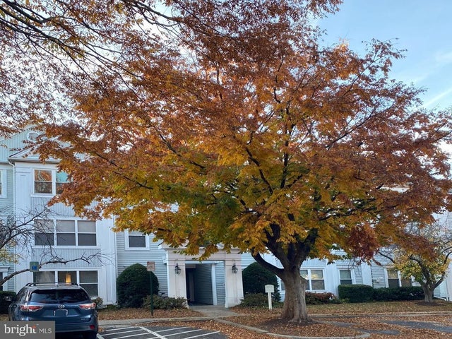 14104 Valleyfield Dr #9-5, Silver Spring