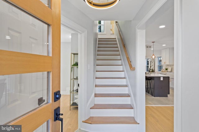 617 Greenbrier Dr, Silver Spring