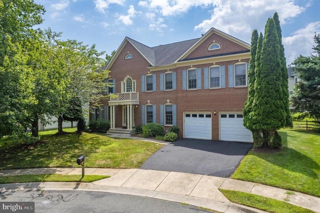 10604 Maplecrest, Potomac