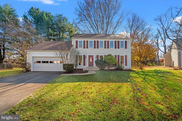 2 Beauvoir Ct, Rockville