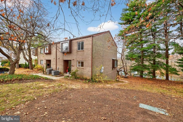 9961 Lake Landing Rd, Gaithersburg