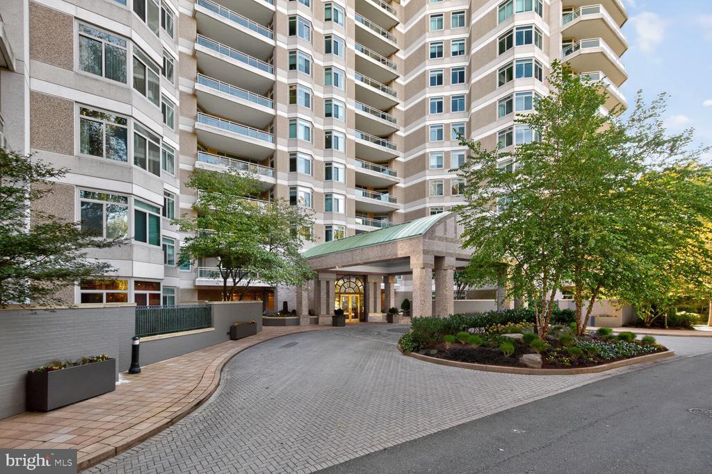 5630 Wisconsin Ave #406, CHEVY CHASE