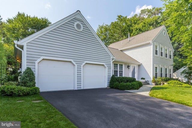 2611 Bainbridge Ln, Silver Spring