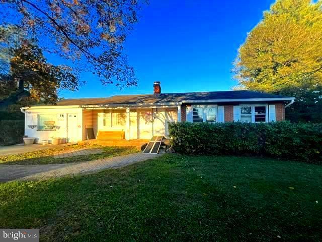 23513 Woodfield Rd, Gaithersburg