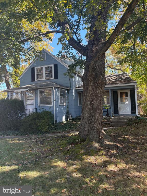 101 N Horners Ln, Rockville