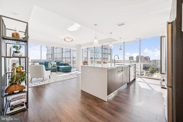 930 Rose Ave #1511, Rockville