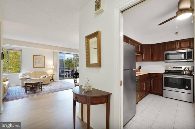 5800 Nicholson #1-404, North Bethesda