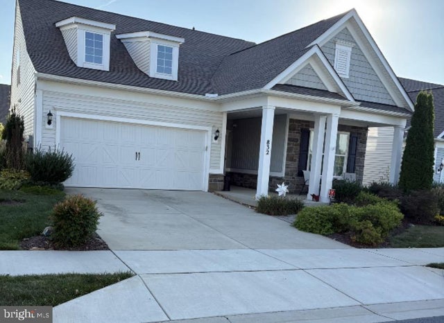 832 Butterfly Weed Dr, Germantown