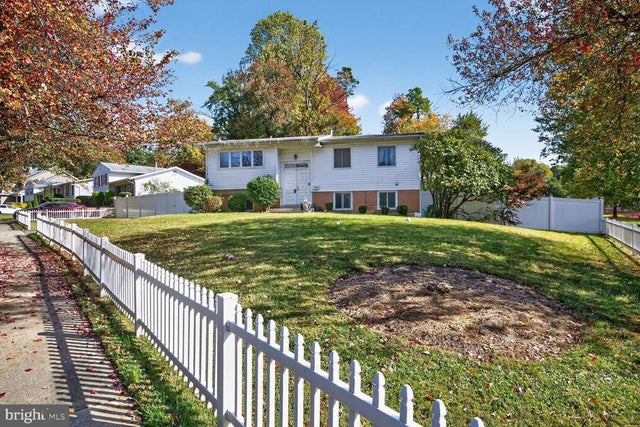11901 Hunters Ln, Rockville
