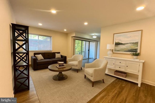 12403 Braxfield Ct #12, Rockville