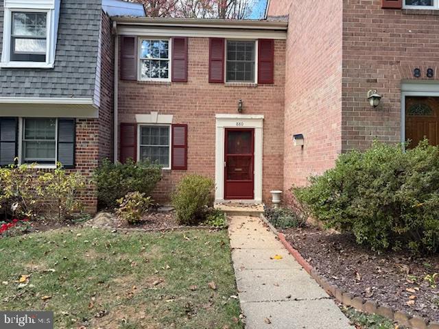 880 Azalea Dr ##22-880, Rockville