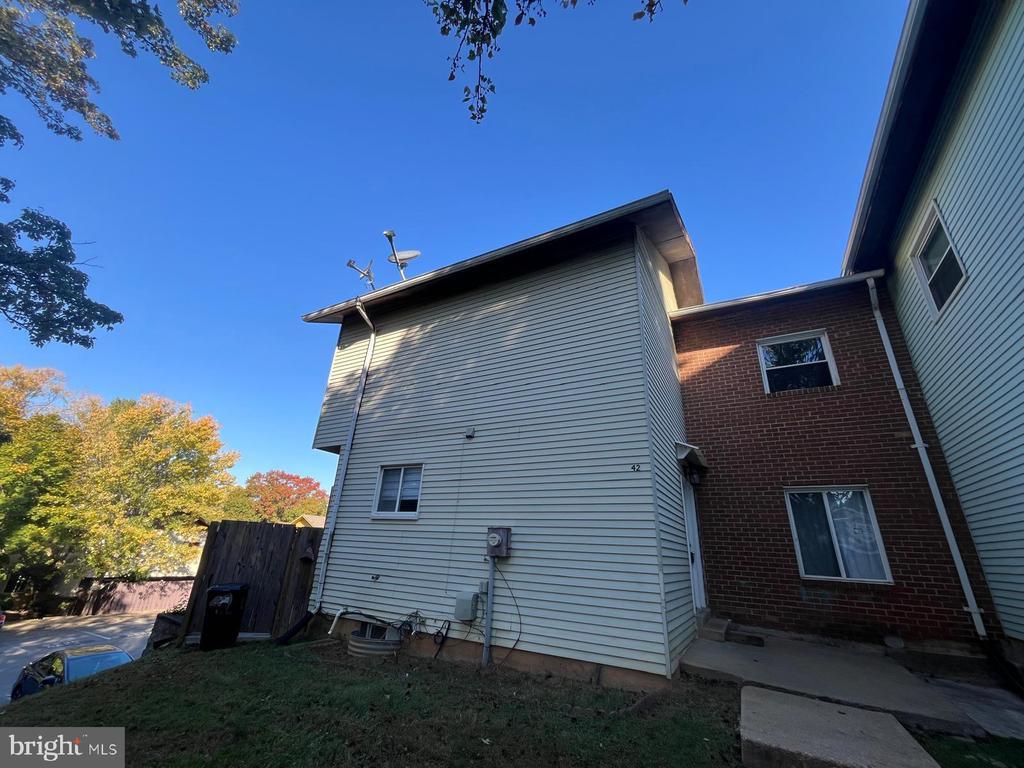 42 Brian Ct #150, GAITHERSBURG