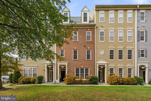 139 Chevy Chase St #139, Gaithersburg