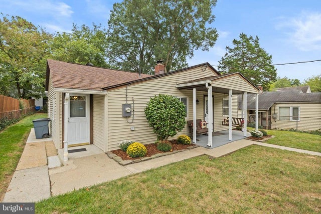4 Russell Rd, Cabin John