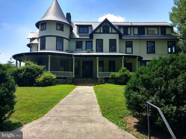 10212 Montgomery Ave #9, Kensington