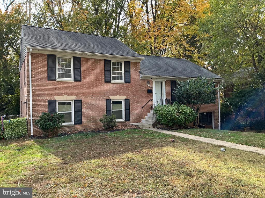 9713 Byeforde Rd, KENSINGTON