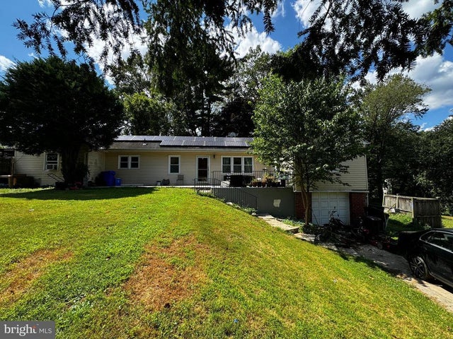 2 Piping Rock Dr, Silver Spring