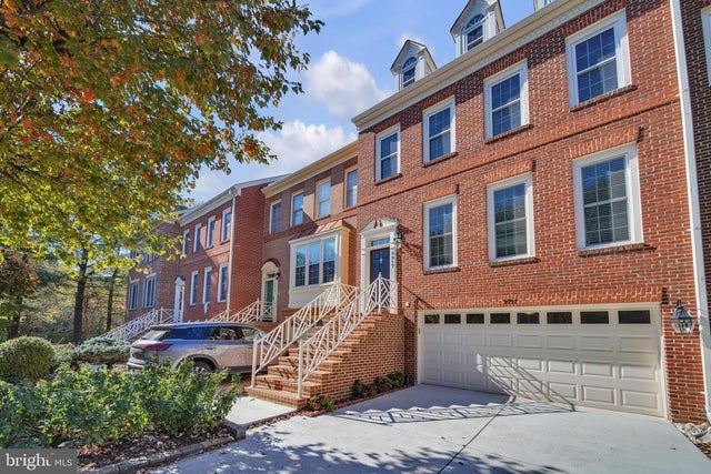 9957 Foxborough Cir, Rockville