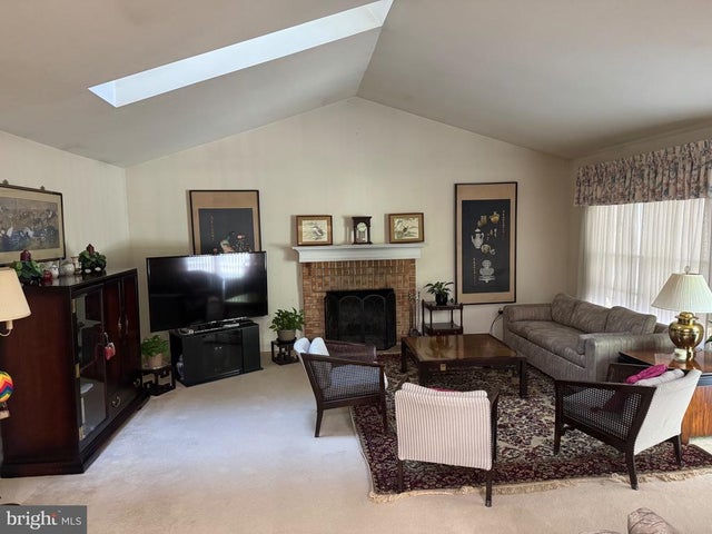 1605 Hutchinson Ln, Silver Spring