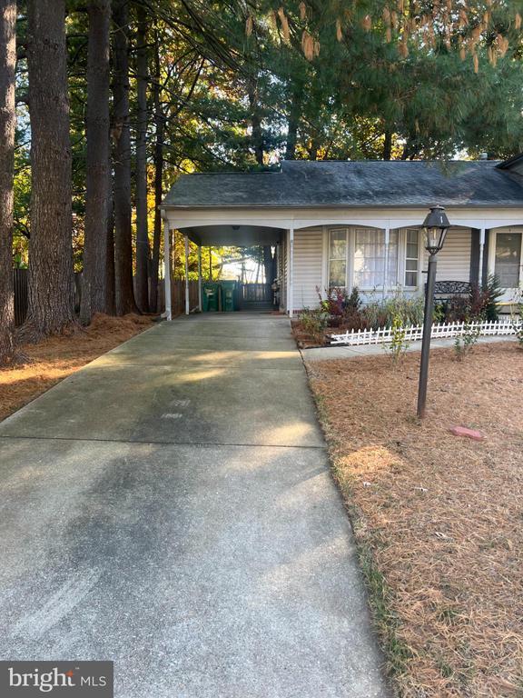 215 Summit Hall Rd, Gaithersburg