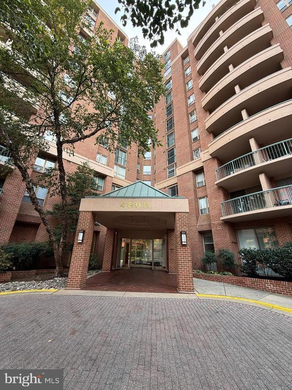 4808 Moorland Ln #711, BETHESDA