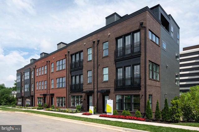 6229 Crosswind Dr, Rockville