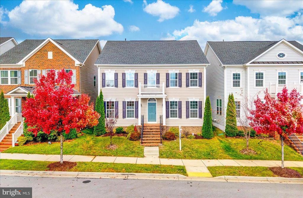 13811 Dovekie Ave, CLARKSBURG