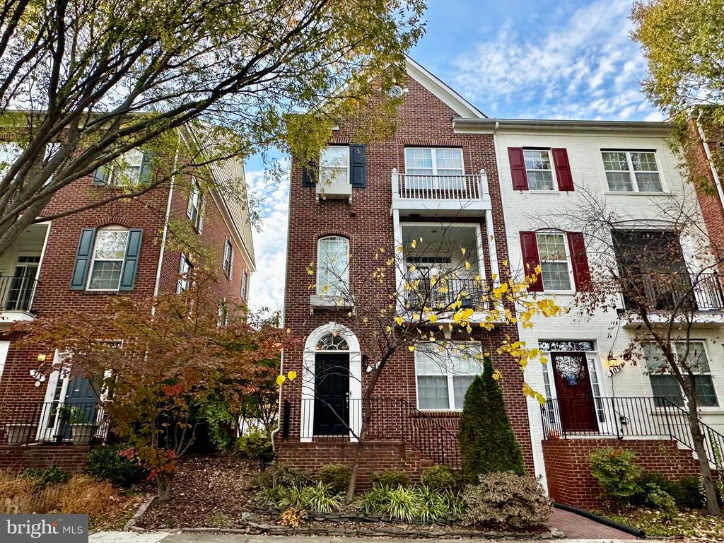 311 Garden View Sq, ROCKVILLE