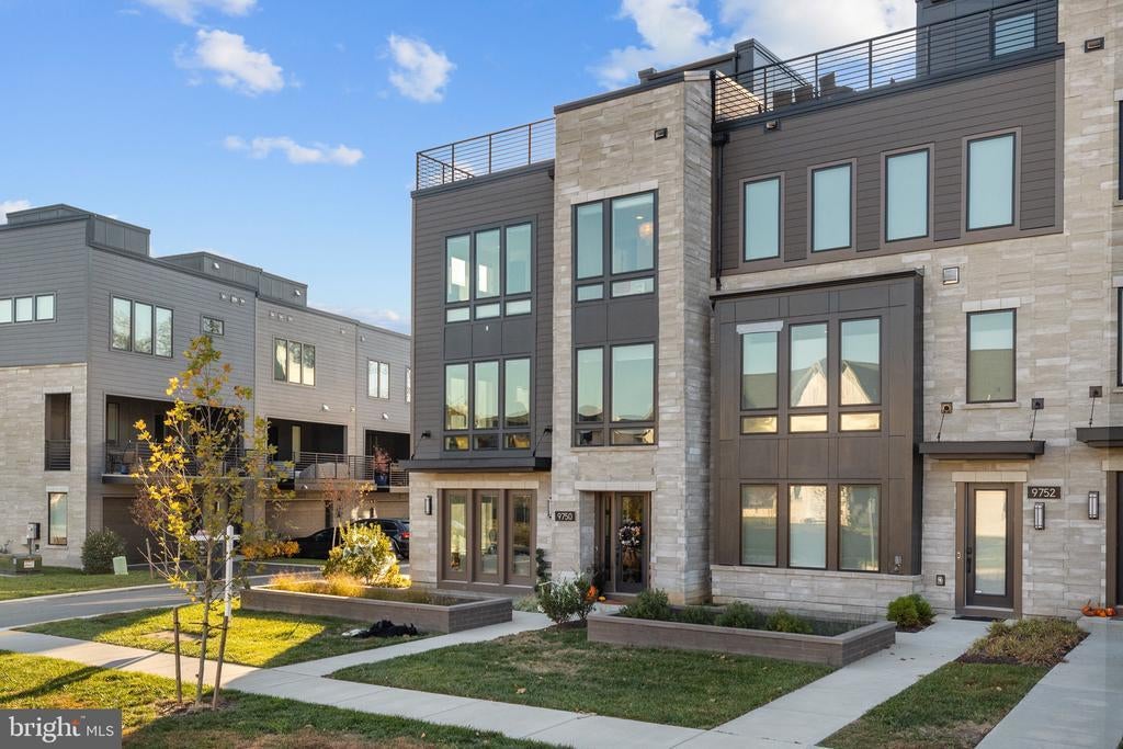 9750 Windflower Way, BETHESDA