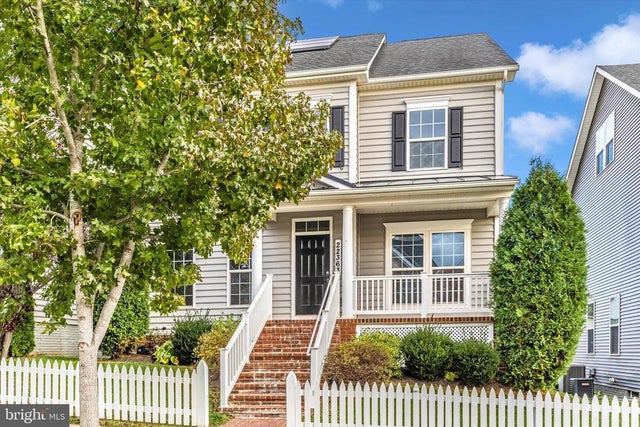 22363 Sweetspire Dr, Clarksburg